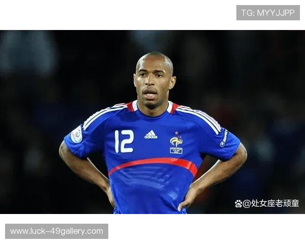 天下足球十大球星排行榜解析 谁才是真正的足坛王者？